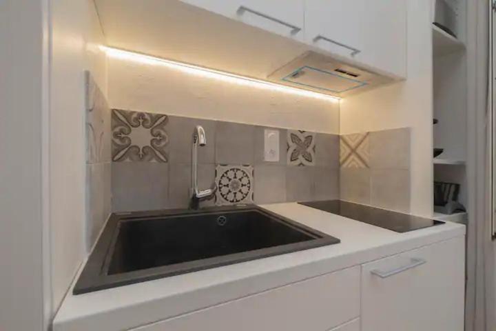 Design Suite Vieux Port Appartement Tout Equipe Climatise Marseille Exterior photo